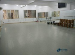 單層龍骨運動體育地板多少錢一平方米