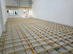 雙層龍骨運動場地地板保養方法