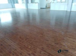 定制體育場(chǎng)地地板品牌